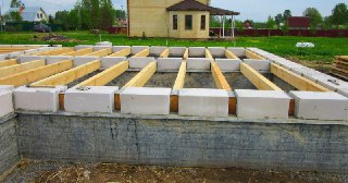 Фундамент для дома Курганинск. Заказать под ключ цена от 3284 руб/м3